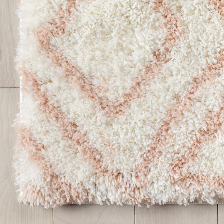 Lagos Tribal Diamond Pattern Blush Thick & Soft Shag Rug CE-59