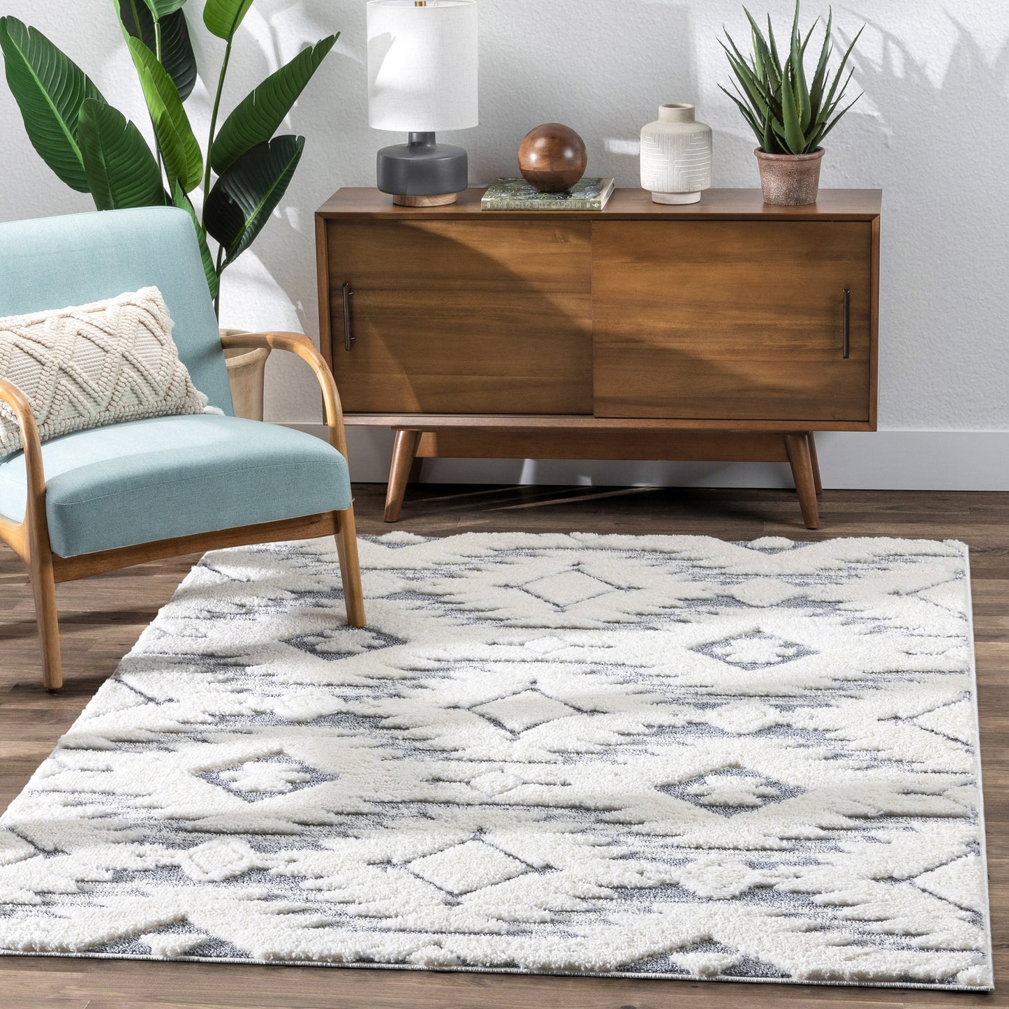 Ares Moroccan Diamond Trellis Grey High-Low Shag Rug DEL-17