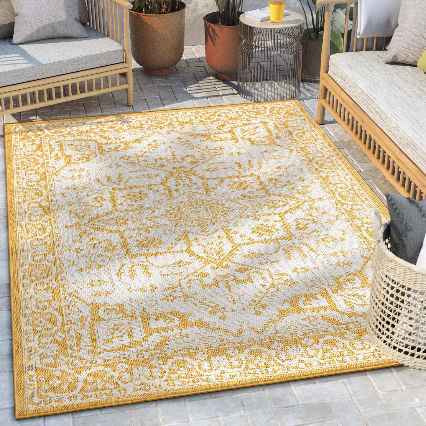 Celesine Oriental Medallion Indoor/Outdoor Yellow Flat-Weave Rug LIA-191